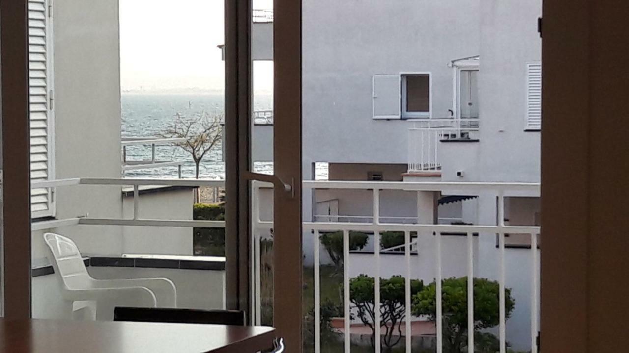 Residencia Platja De Roses Apartment Bagian luar foto