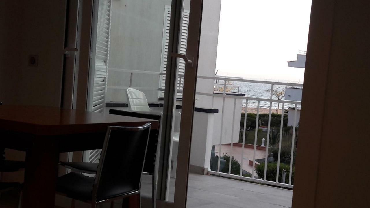 Residencia Platja De Roses Apartment Bagian luar foto