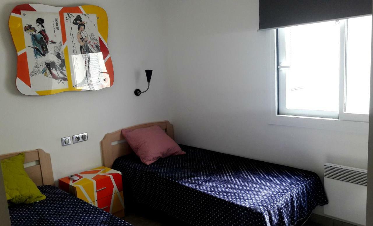 Residencia Platja De Roses Apartment Bagian luar foto